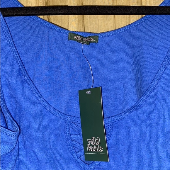 Crop top - Picture 3 of 4